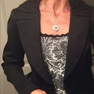 🌹White House Black Market gorgeous blazer❤️